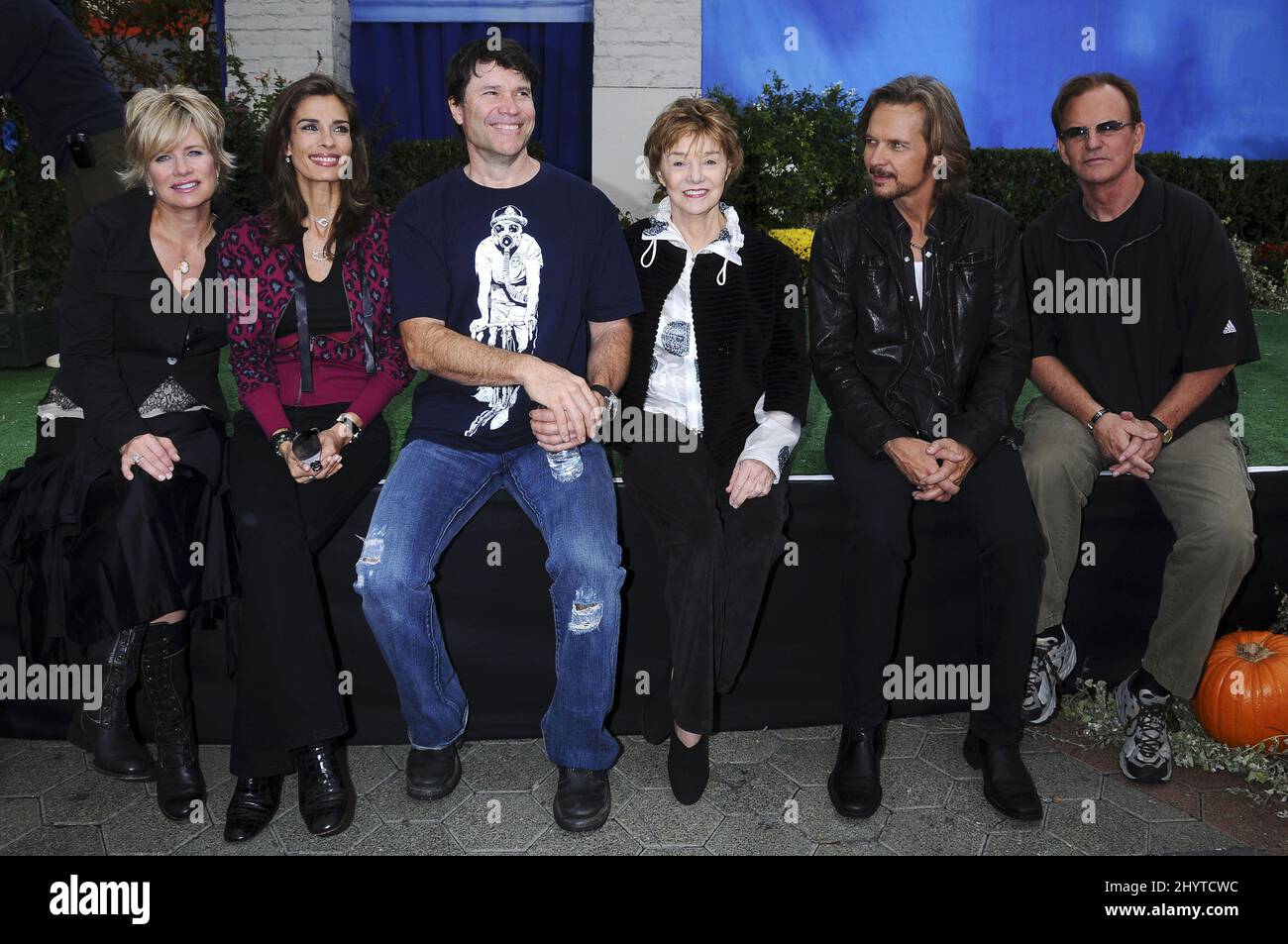 Mary Beth Evans, Kristian Alfonso, Peter Reckell, Peggy McCay, Stephen Nichols und Josh Taylor nehmen an dem „Day of Days“-Fan-Event Teil, das im CityWalk in den Universal Studios, Kalifornien, stattfindet. Stockfoto