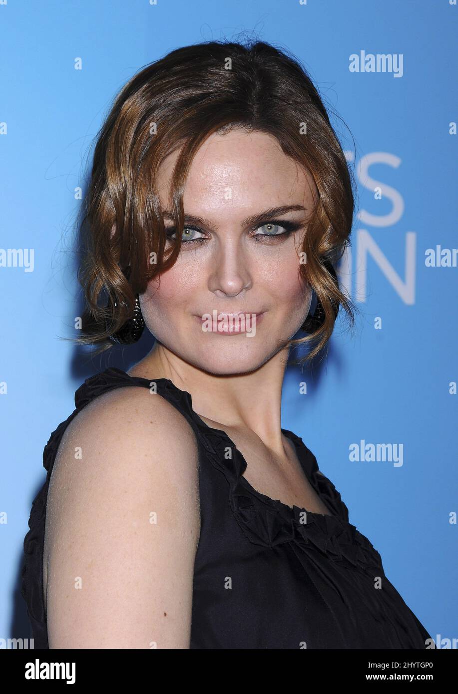 Emily Deschanel bei der Premiere von „Yes man“ im Mann Village Theatre in Westwood, ca. Stockfoto