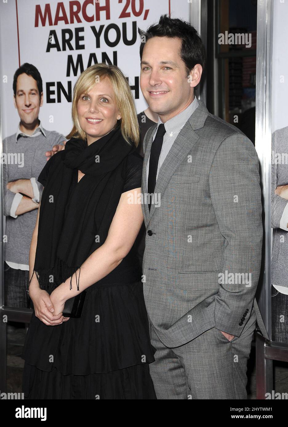 Paul Rudd und seine Frau Julie Yaeger nehmen an der Premiere von „I Love You, man“ im Mann's Village Theatre in Westwood, Los Angeles, Teil. Stockfoto