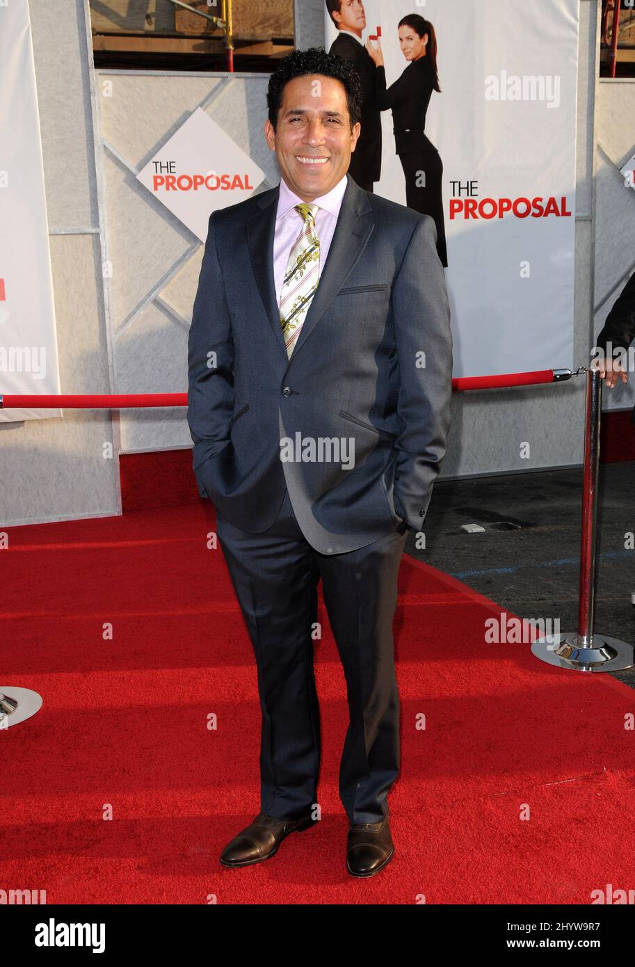 Oscar Nunez bei der Weltpremiere von „The Proposal“ im El Capitan Theatre, Hollywood, USA. Stockfoto