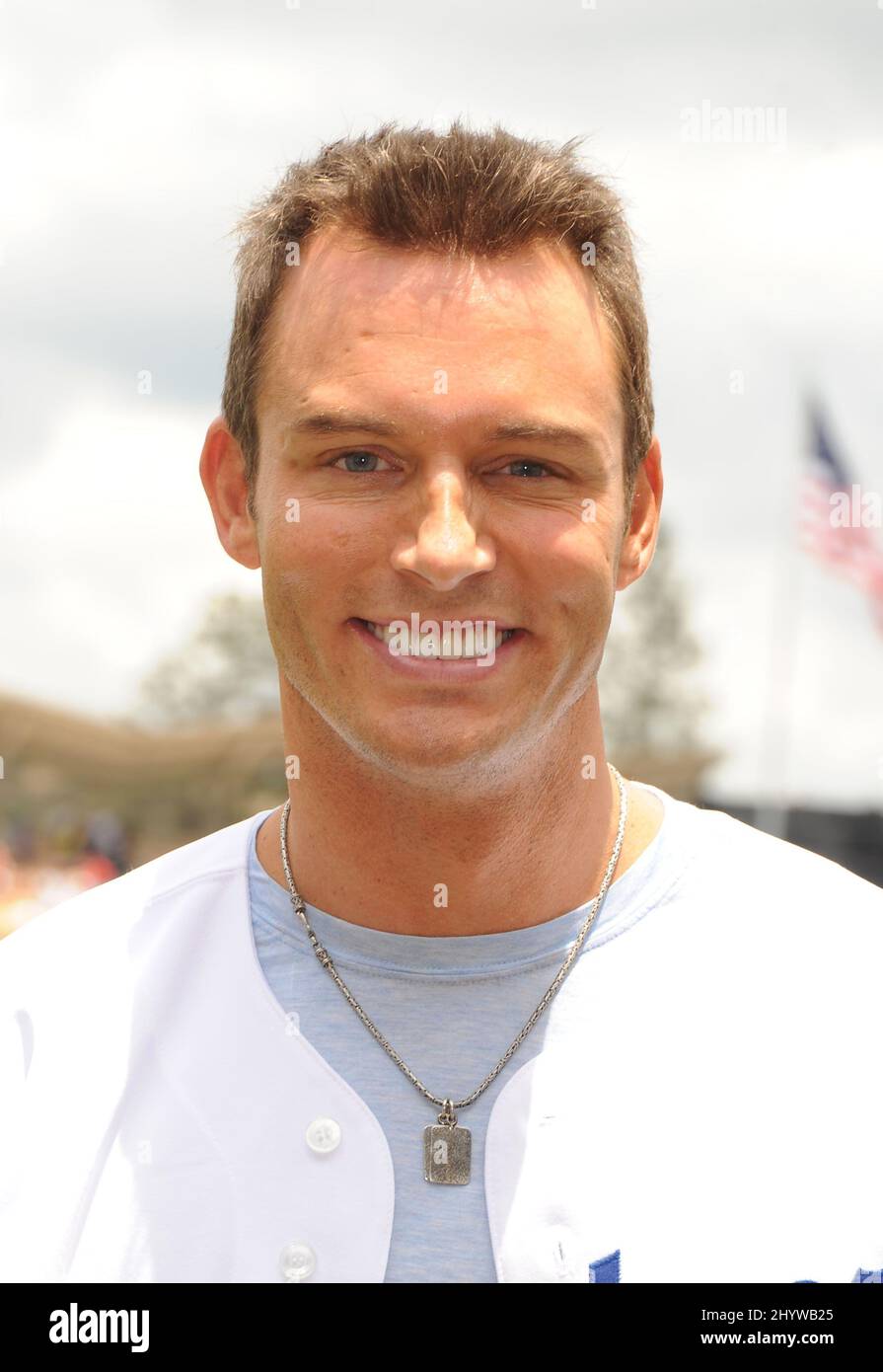 Eric Martsolf im Los Angeles Dodgers vs. Phillies Baseballspiel, bei dem Lauren Conrad die erste Seillänge abwarf, im Dodgers Stadium, Kalifornien, USA. Stockfoto