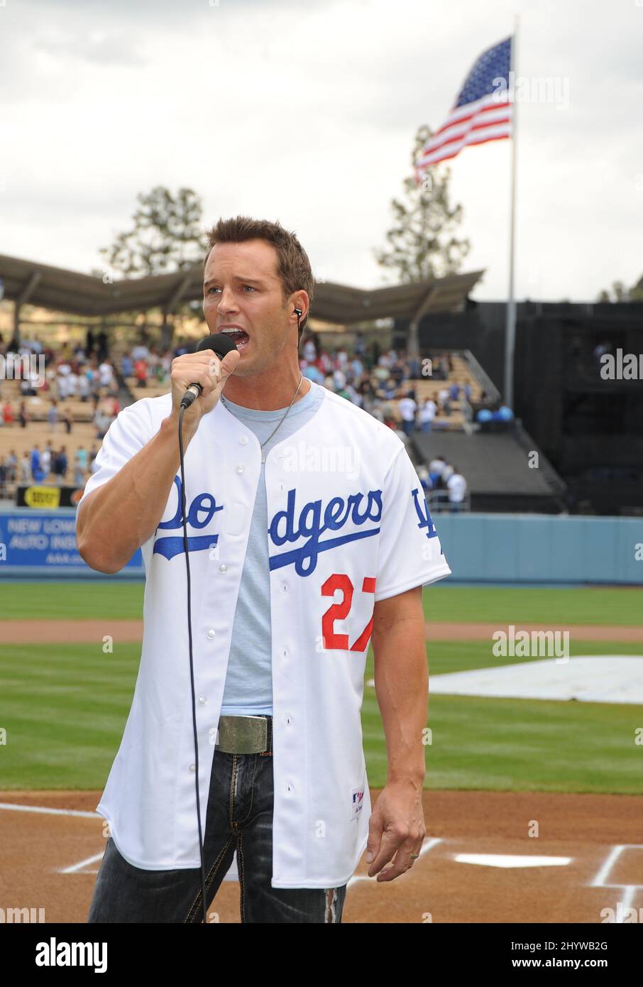 Eric Martsolf im Los Angeles Dodgers vs. Phillies Baseballspiel, bei dem Lauren Conrad die erste Seillänge abwarf, im Dodgers Stadium, Kalifornien, USA. Stockfoto