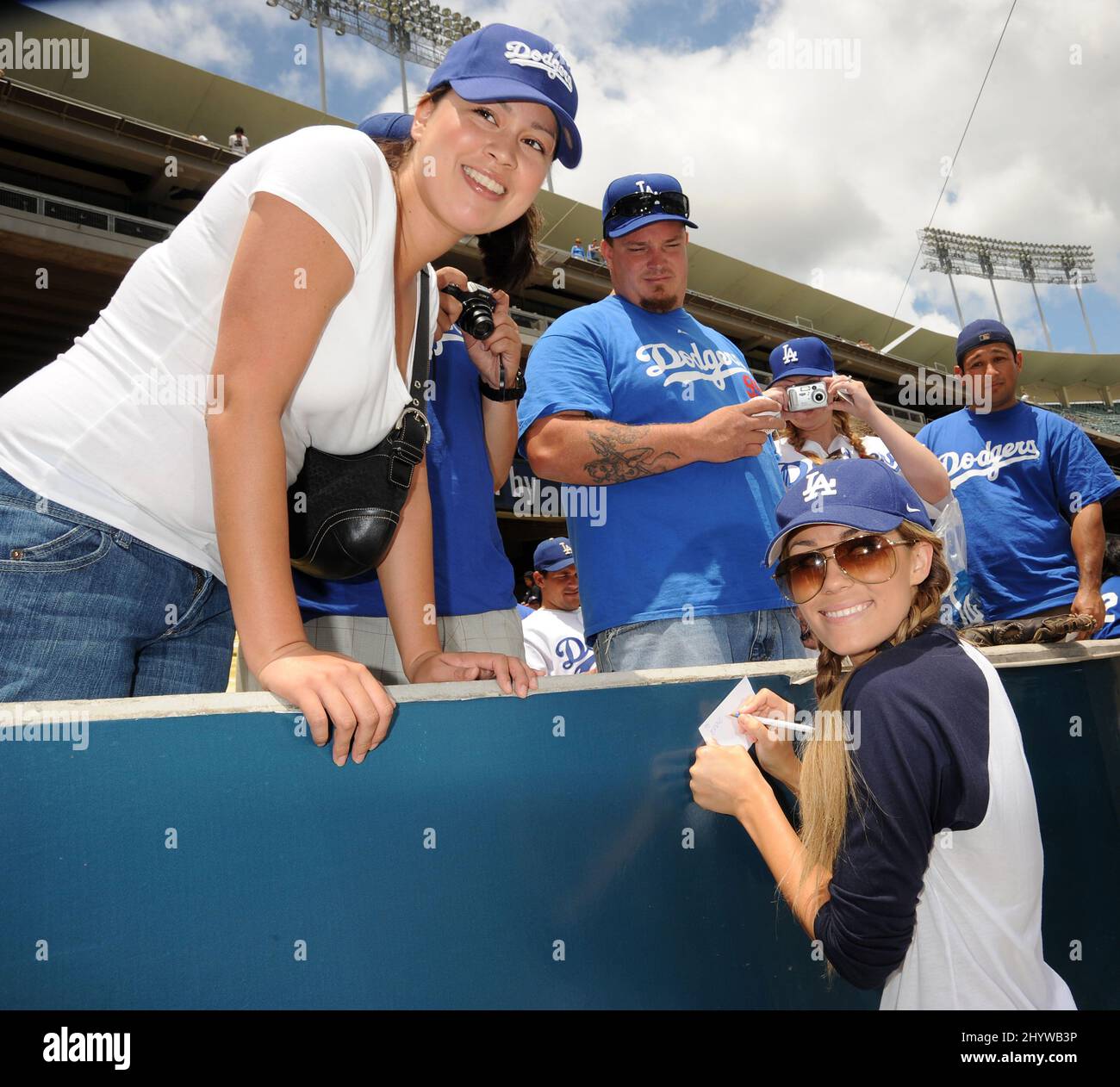 Lauren Conrad im L.A. Dodgers vs. Phillies Baseballspiel, bei dem sie die erste Seillänge im Dodgers Stadium, Kalifornien, USA, warf. Stockfoto