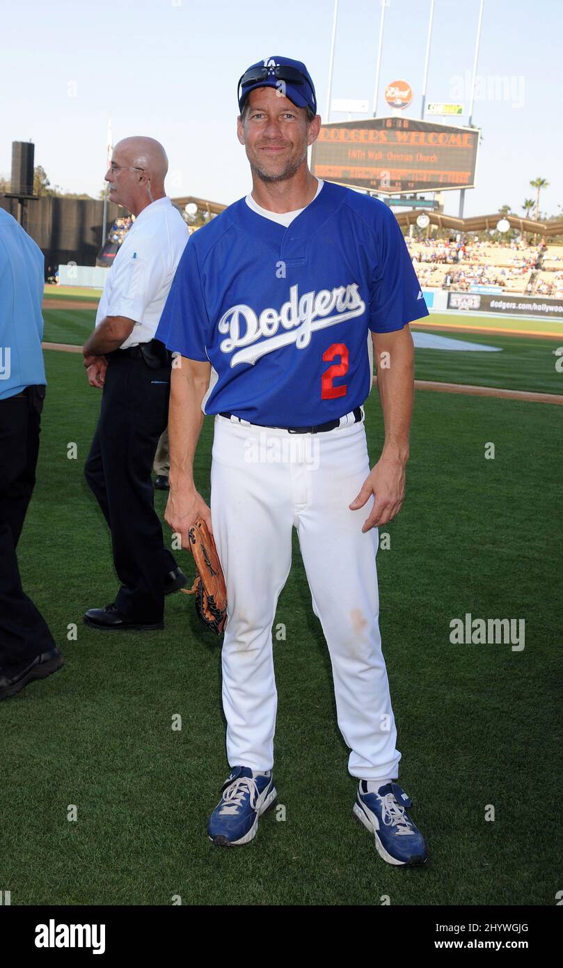 James Denton beim jährlichen Hollywood Stars Game 51. im Dodger Stadium in Los Angeles, USA Stockfoto