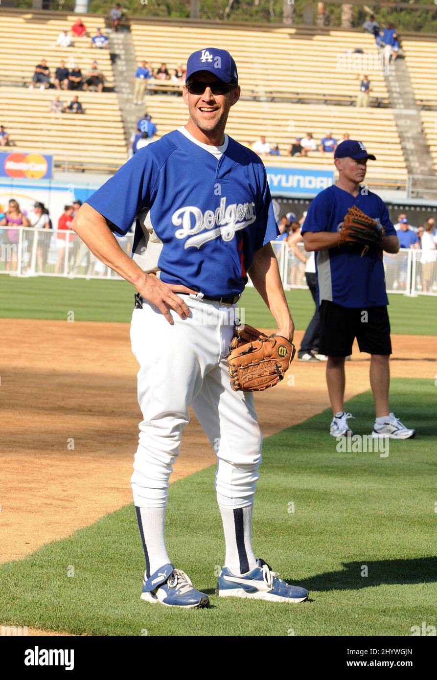 James Denton beim jährlichen Hollywood Stars Game 51. im Dodger Stadium in Los Angeles, USA Stockfoto
