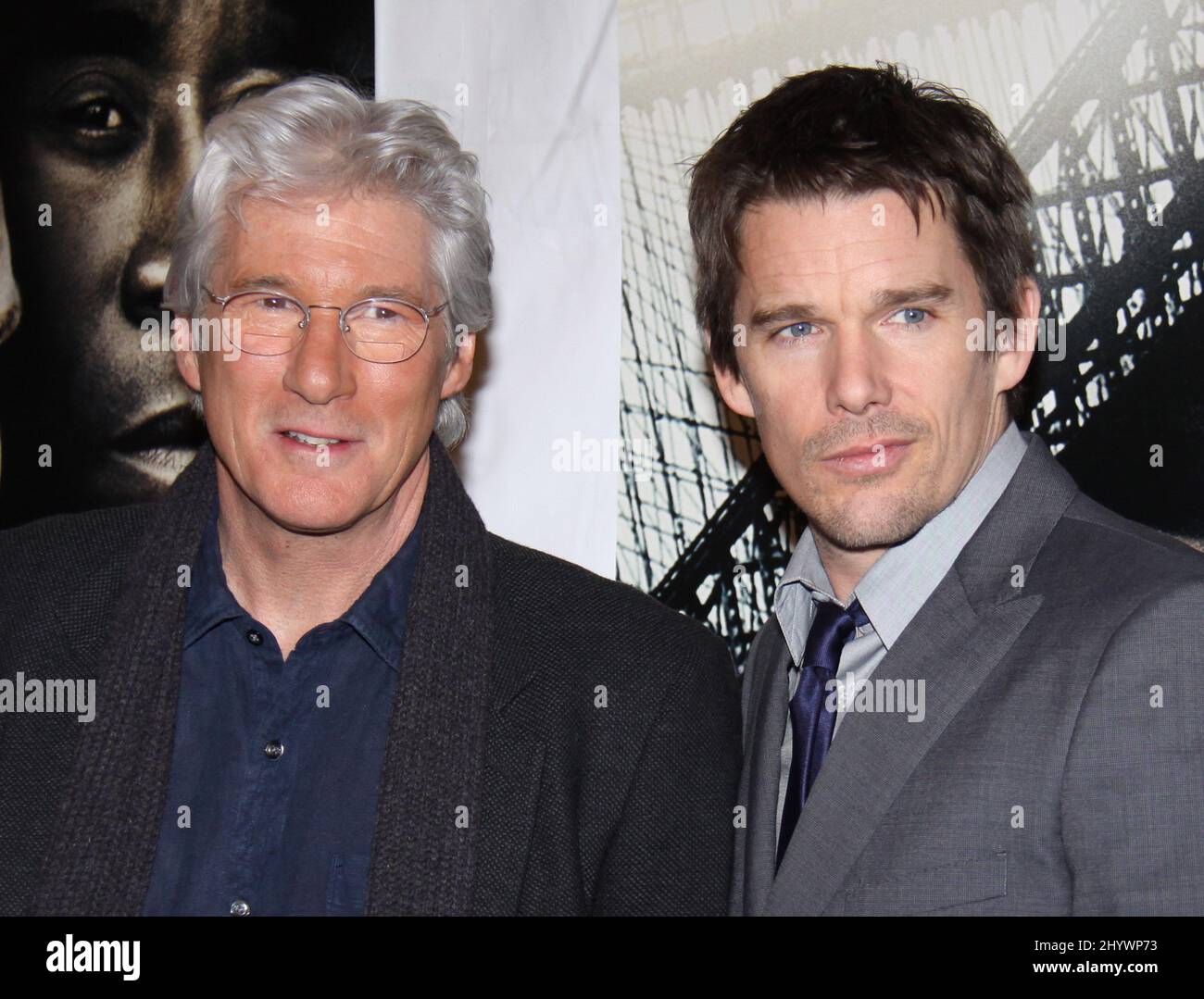 Richard Gere und Ethan Hawke bei der New Yorker Premiere „Brooklyn's Finest“ im AMC Theatre, New York. Stockfoto