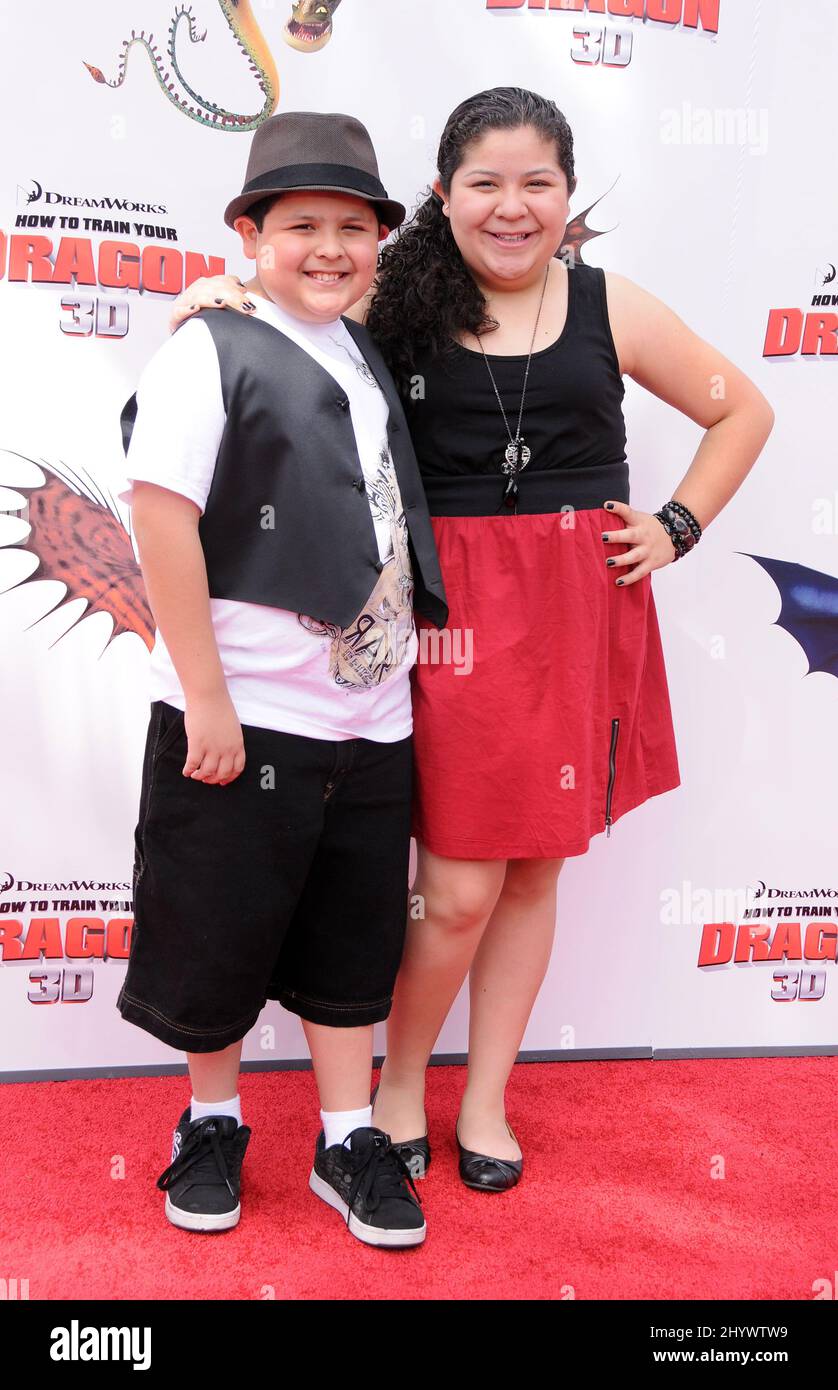 Filme Und Serien Von Rico Rodriguez Rico Rodriguez und Schwester Raini Rodriguez bei der Premiere von „How