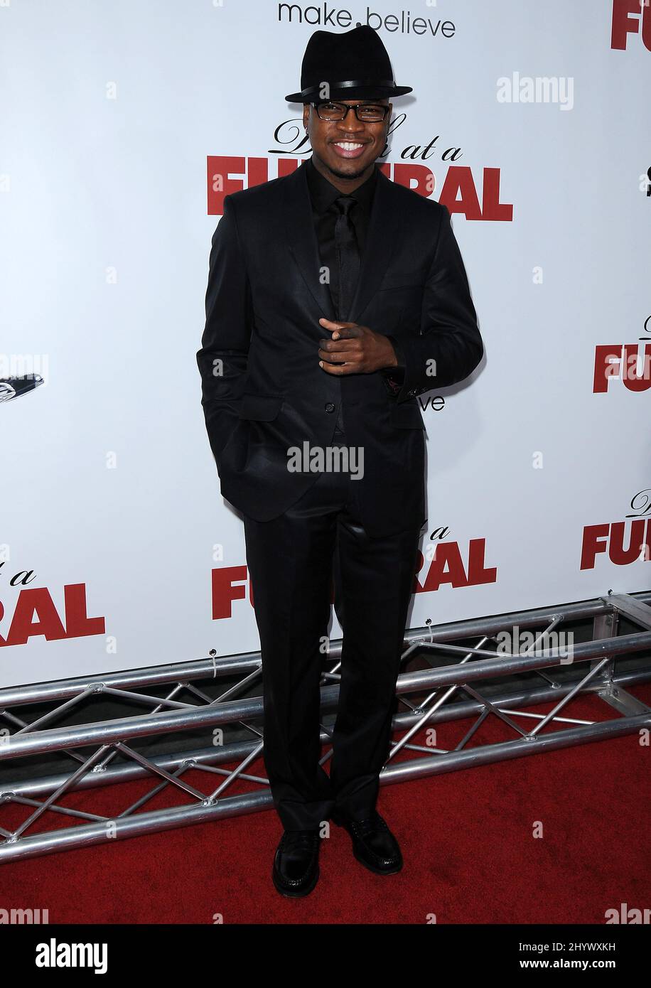 Ne-Yo bei der Weltpremiere „Death at a Funeral“ im Arclight Cinerama Dome, Hollywood, Kalifornien. Stockfoto