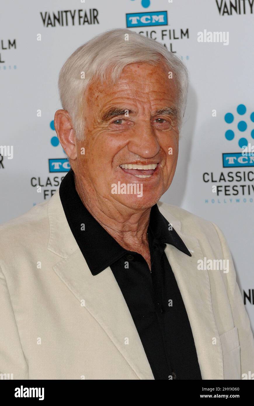 Jean-Paul Belmondo bei der Premiere „A Star is Born“ im Rahmen des TCM Classic Film Festivals, das im Mann's Chinese Theatre, Hollywood, stattfand. Stockfoto
