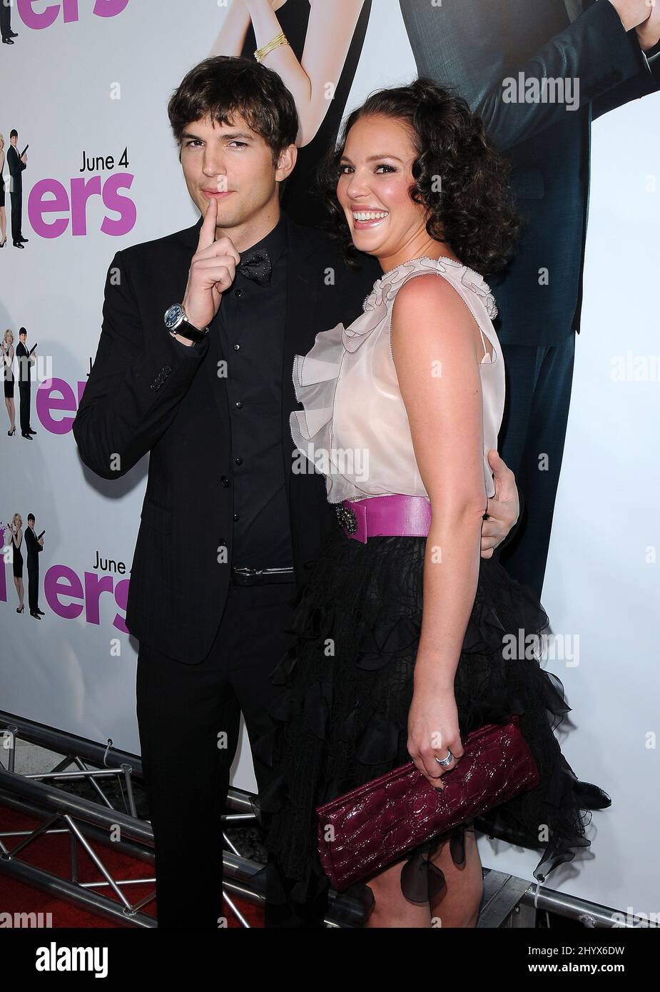 Ashton kutcher and katherine heigl -Fotos und -Bildmaterial in hoher