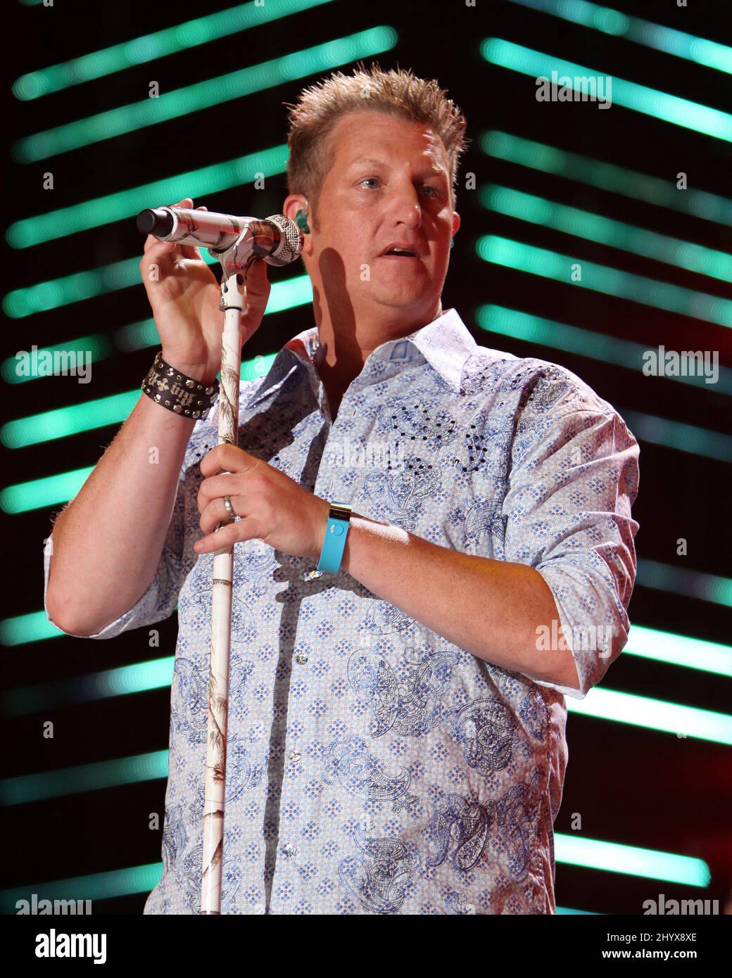 Gary Levox von Rascal Flatts tritt am 3. Tag beim CMA Music Festival 2010 auf, das im LP Field in Nashville, TN, stattfindet. Stockfoto