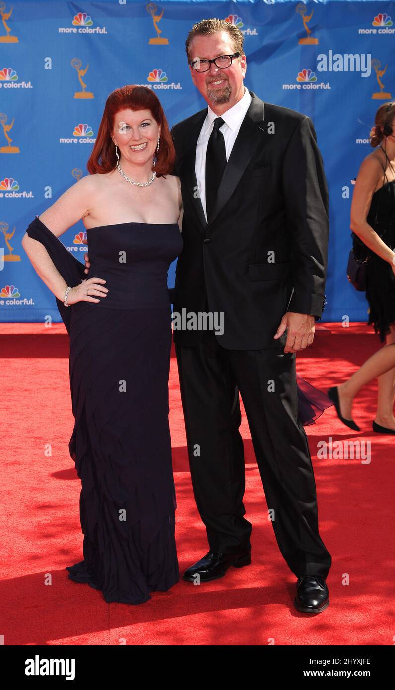 Kate Flannery und Chris Haston bei den jährlichen Primetime Emmy Awards 62. im Nokia Theater, Los Angeles, CA Stockfoto