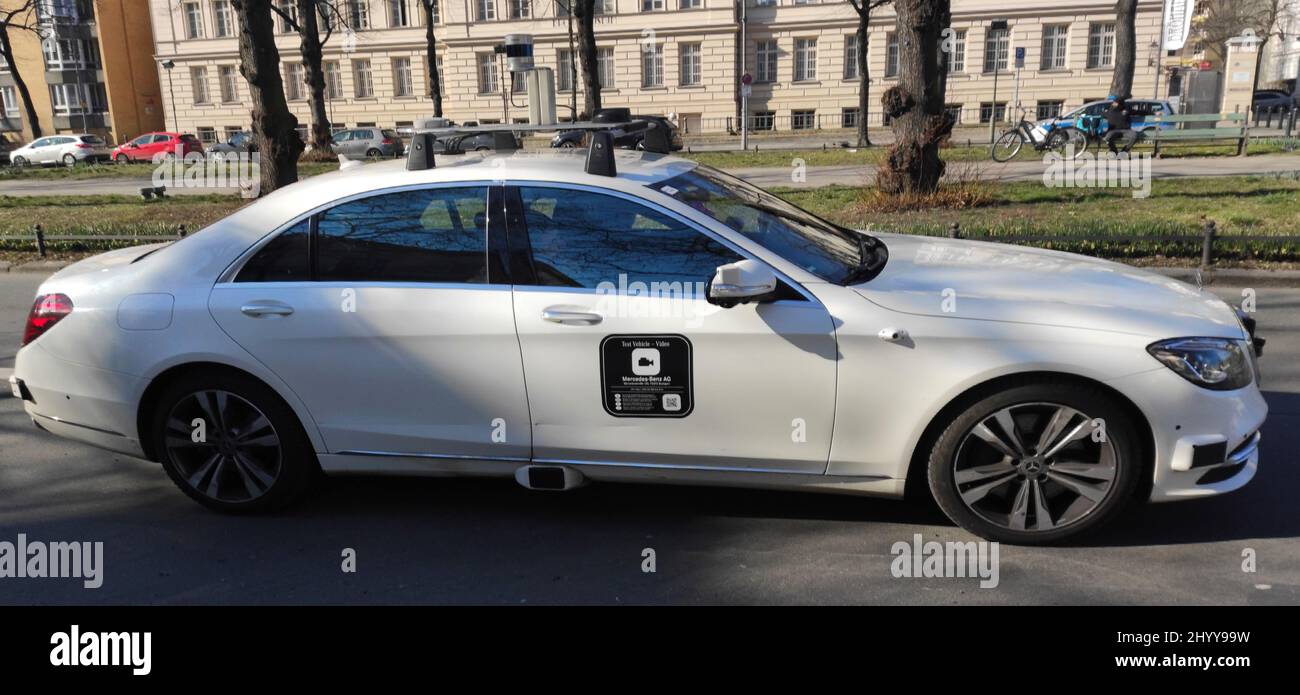 Mercedes Testauto in Berlin, März 2022 Stockfoto