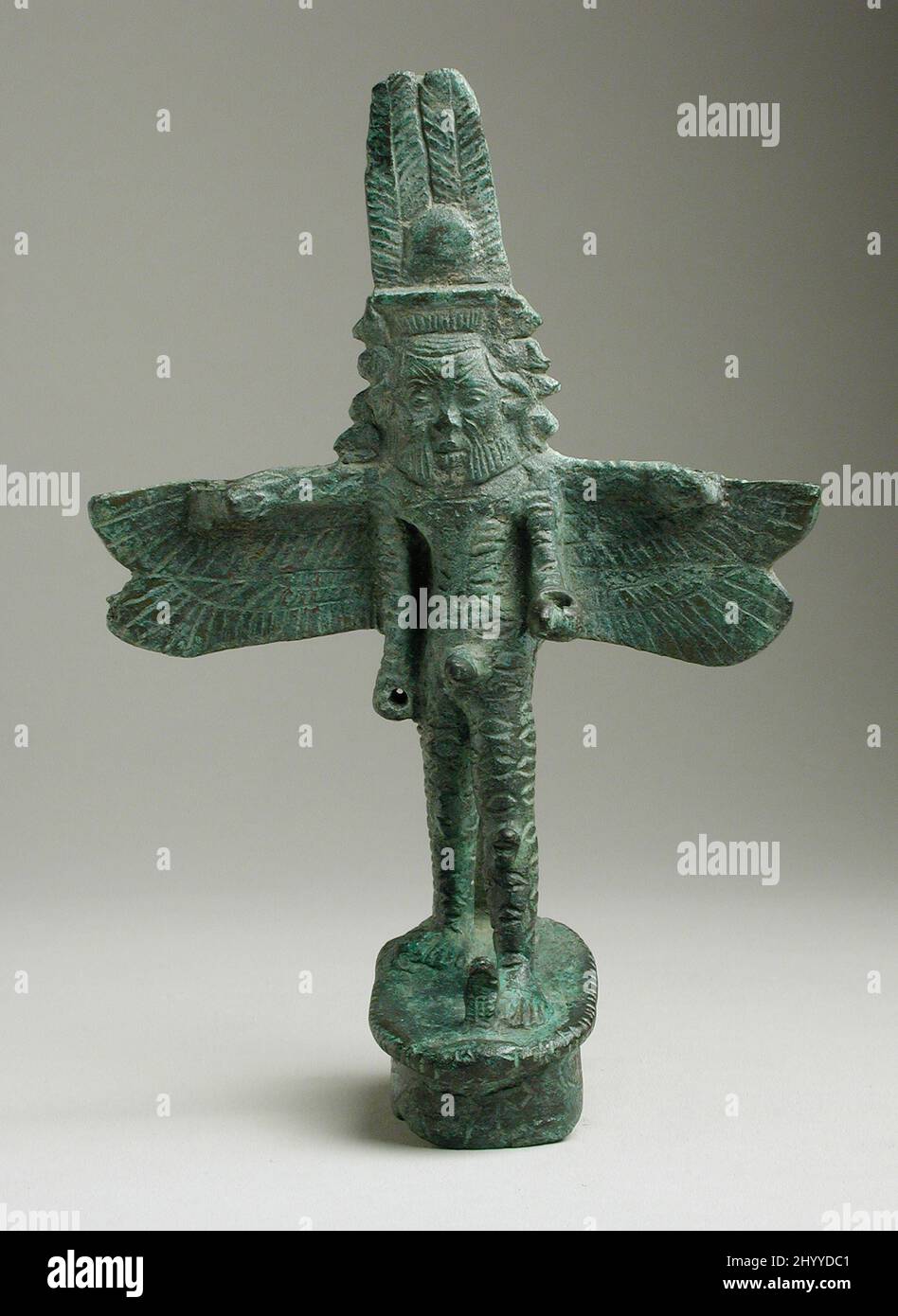 Pantheistische geflügelte Gottheit mit Bes-Gesicht. Ägypten, wahrscheinlich späte Periode - frühe ptolemäische Periode (664 - 200 B.C.). Skulptur. Bronze Stockfoto