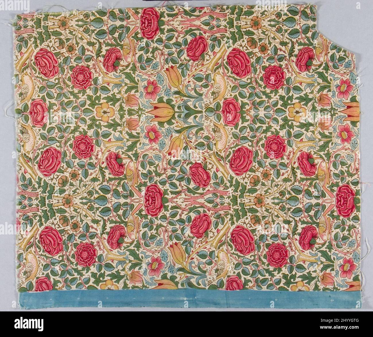 Textil, „Rose“. William Morris (England, London, 1834-1896)Morris & Co. (England, London und Merton Abbey, 1861-1940). England, 1883. Textilien; Textillängen. Baumwolle in Leinwandbindung, Blockdruck, Indigo-Ausfluss gefärbt Stockfoto