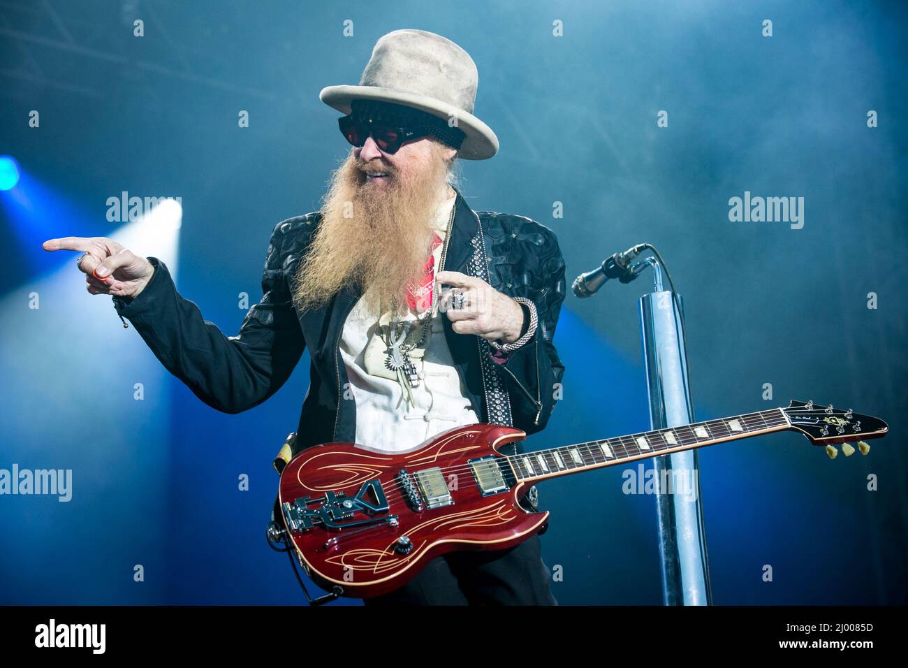 Gitarrist Billy Gibbons der Rockband ZZ Top, die 2017 live auf der Ramblin man Fair in Maidstone, Kent, England auftrat Stockfoto