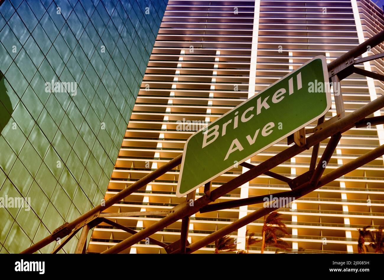 Straßenschild Brickell Avenue in Downtown Miami, Florida Stockfoto