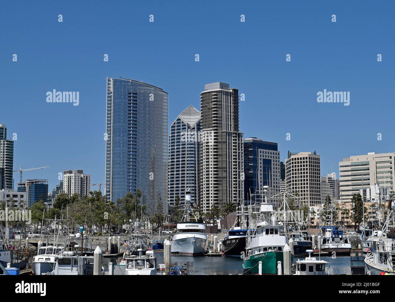 Downtown Hi Rises und Marina in San Diego, Kalifornien, 2019 Stockfoto