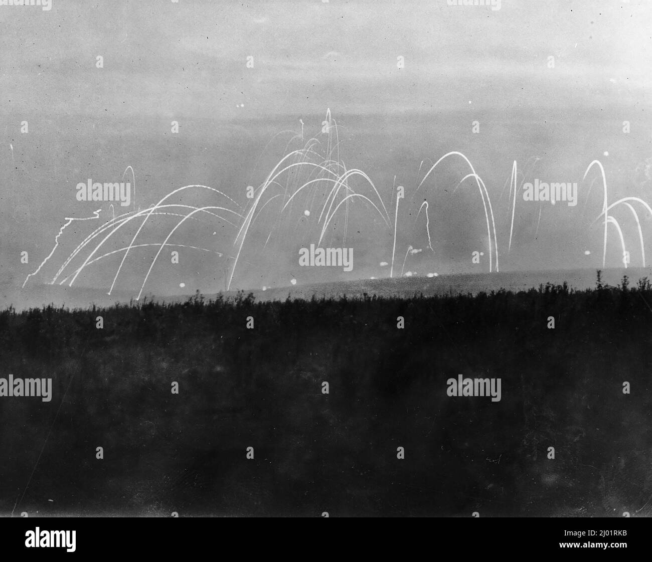 Beschuss der Westfront in der Nacht während der Schlacht an der Somme WW1 Stockfoto