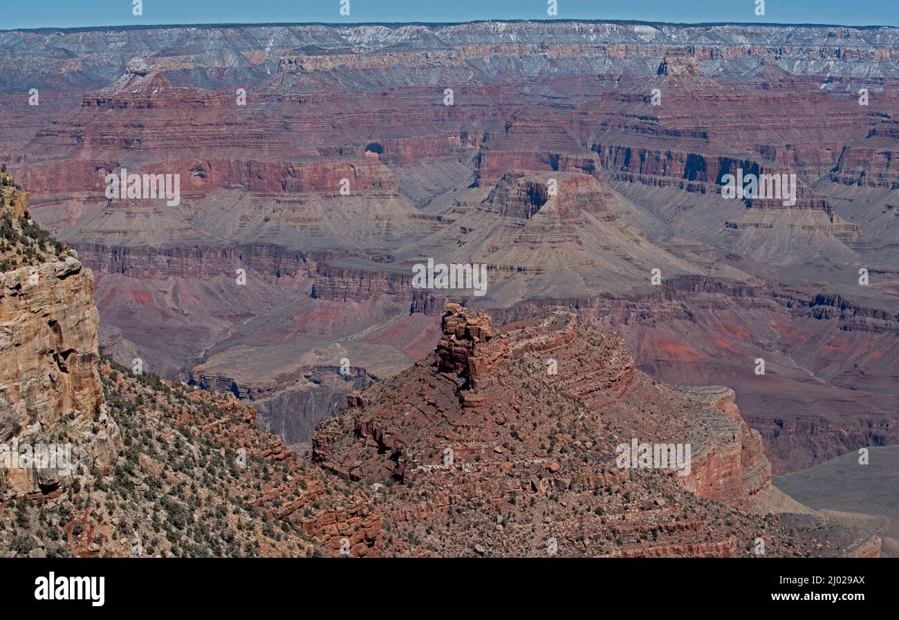 Blick auf den südlichen Rand des Grand Canyon im späten Winter Stockfoto