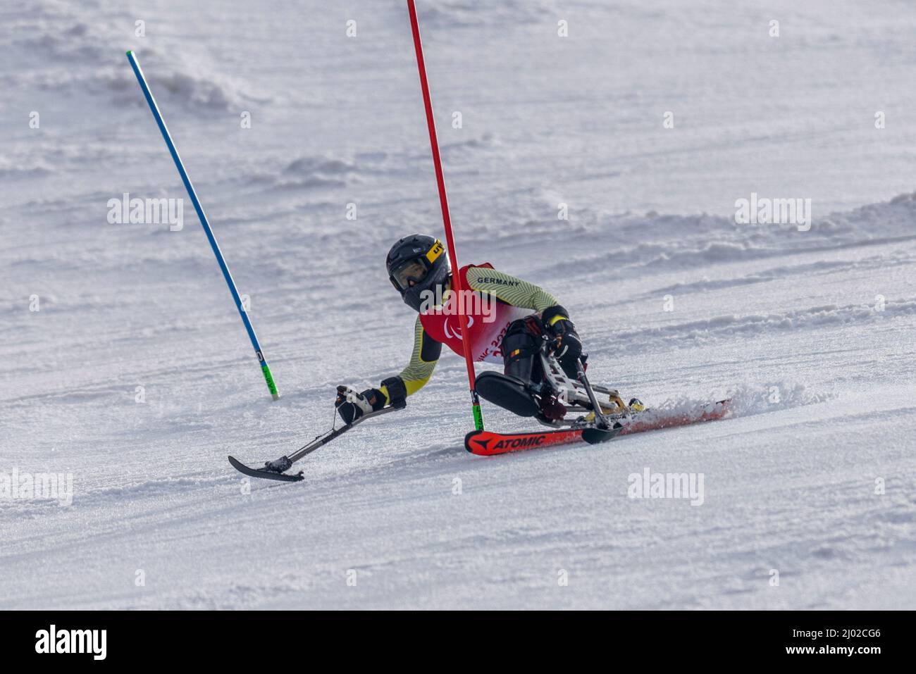 Yanqing (China) / Medal Plaza / 12.03.22 para Ski Alpin, FORSTER, Anna-Lena (GER) vom BRSV Radolfzell (BAD) beim Women’s Slalom Wettbewerb sitzend. Stockfoto