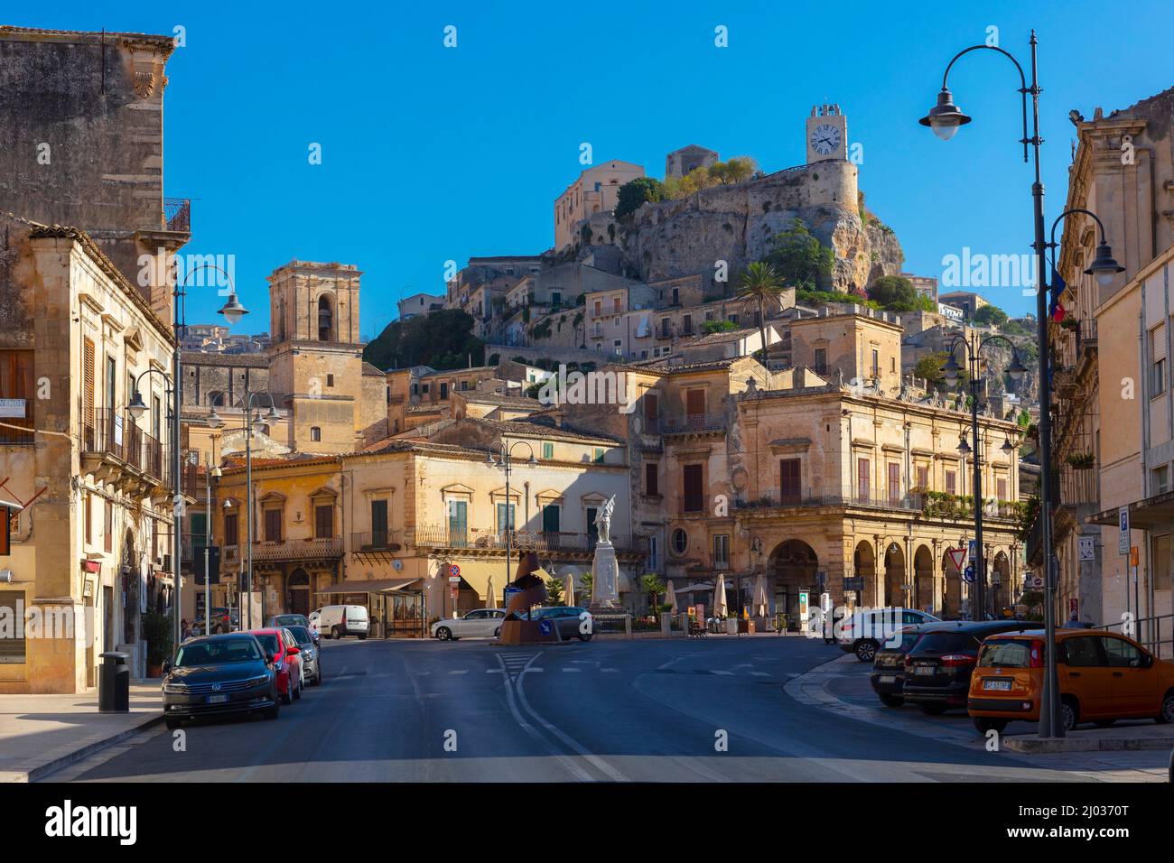 Rathausplatz, Modica, Ragusa, Val di Noto, UNESCO-Weltkulturerbe, Sizilien, Italien, Europa Stockfoto