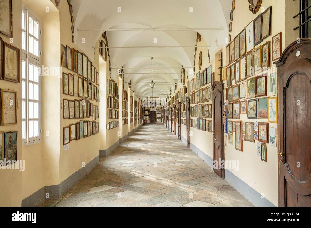 Ex-voto Galerie, Heiligtum von Oropa, Biella, Piemont, Italien, Europa Stockfoto