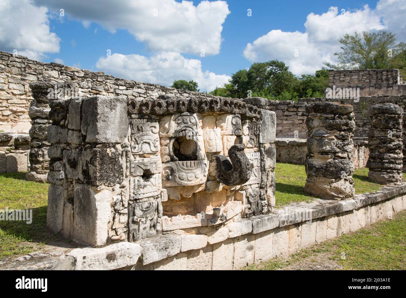 Stein-Chac-Maske, Maya-Ruinen, Mayapan Archäologische Zone, Bundesstaat Yucatan, Mexiko, Nordamerika Stockfoto