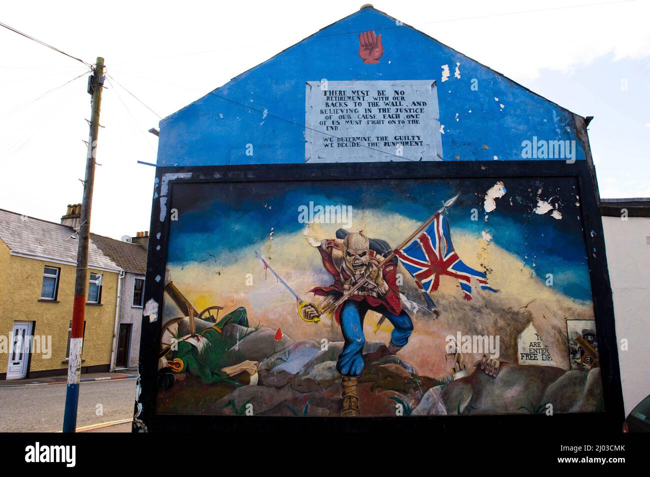 Wandbild eines Loyalisten an der Wand eines Hauses in Waterside, Derry City, Londonderry, Nordirland Stockfoto