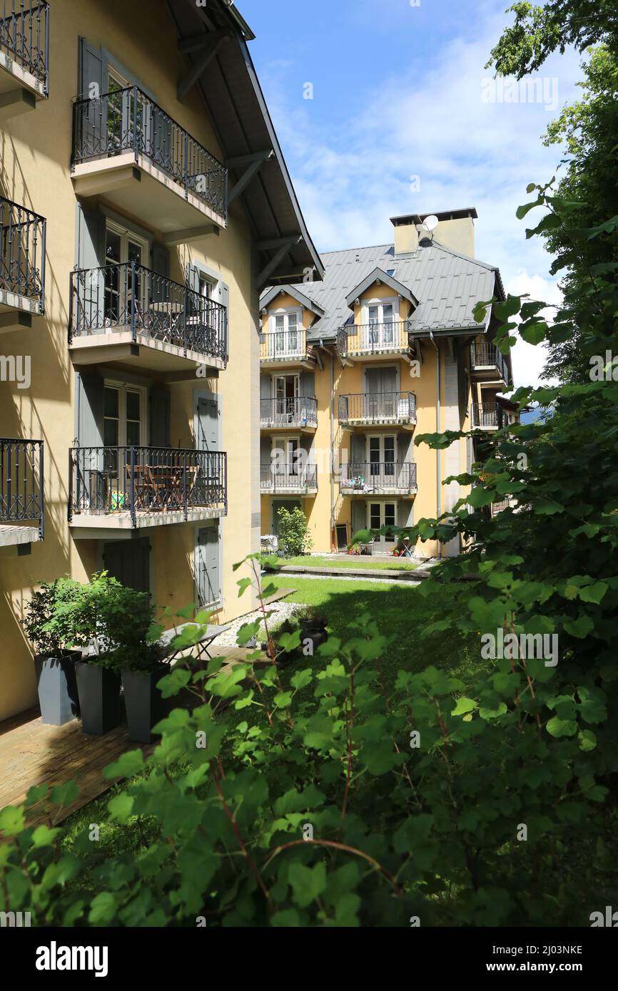Immeubles. Saint-Gervais-les-Bains. Haute-Savoie. Auvergne-Rhône-Alpes. Frankreich. Stockfoto