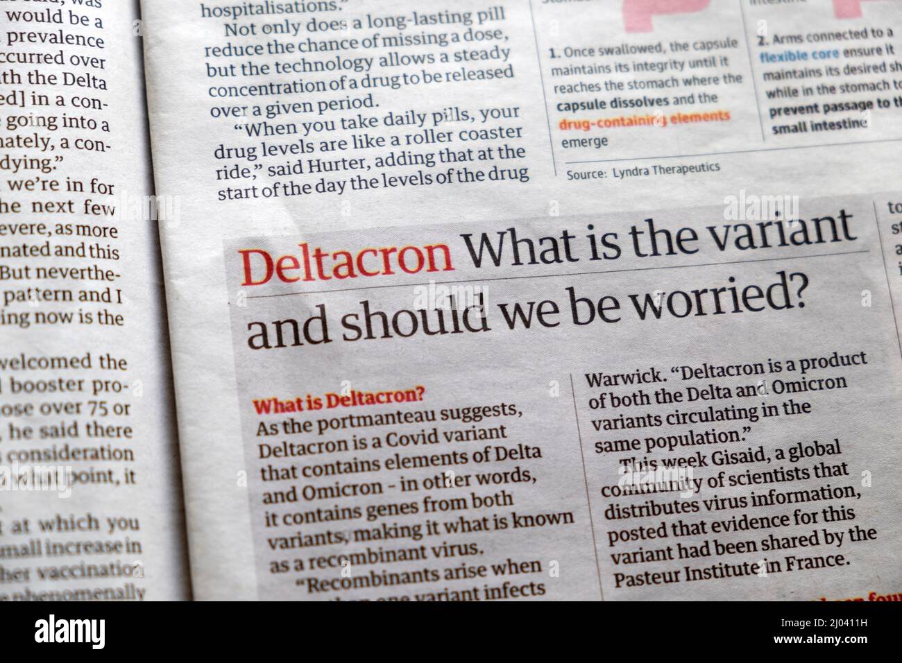 'Deltacron Was ist die Variante und sollten wir uns Sorgen machen?' Guardian Zeitung headline covid 19 Artikel News Clipping 12. März 2022 London England Großbritannien Stockfoto