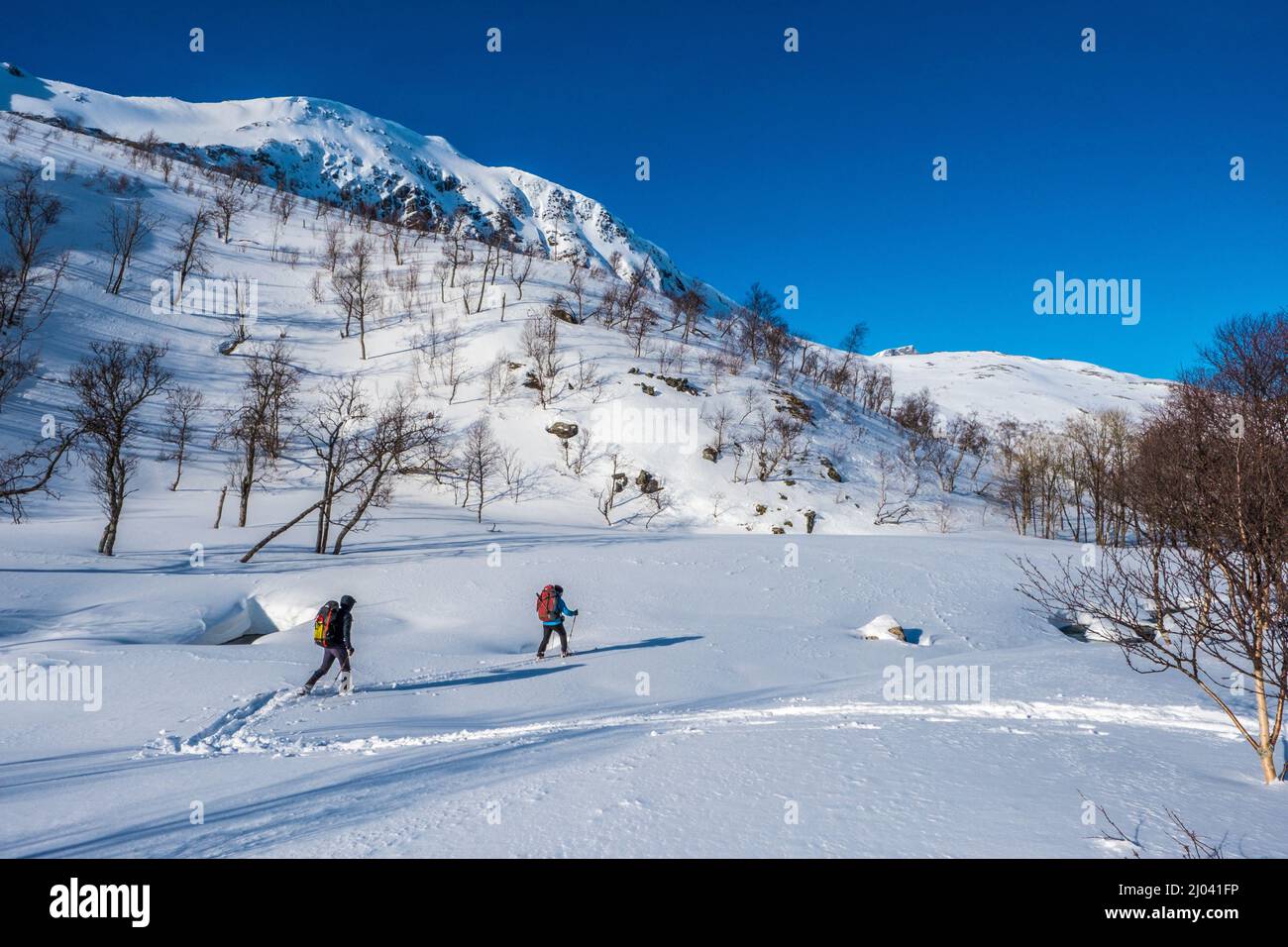 Hütte zu Hütte Skitouren in der Region Trollheim in Norwegen im Winter Stockfoto