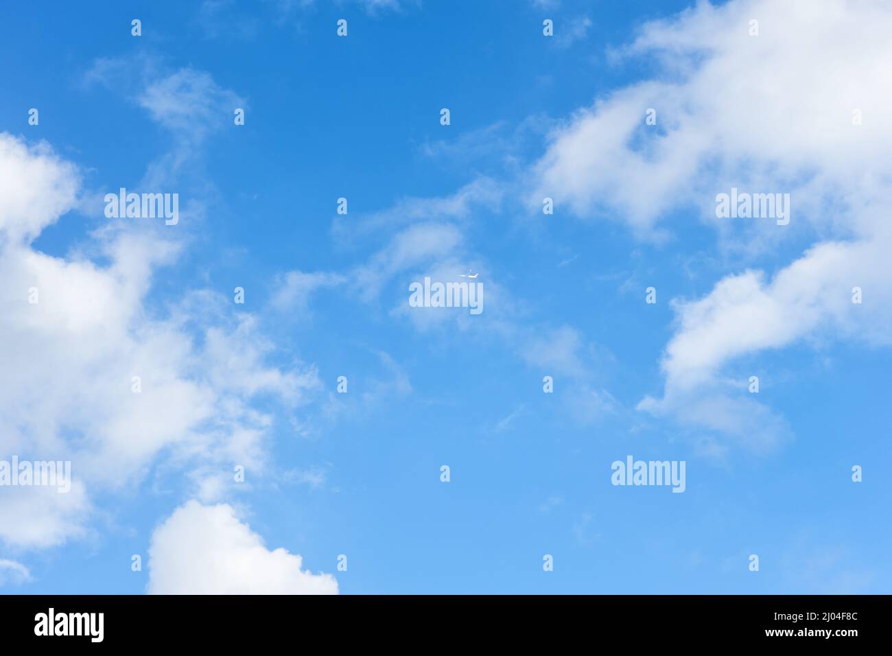 Blauer Himmel und Wolken Stockfoto