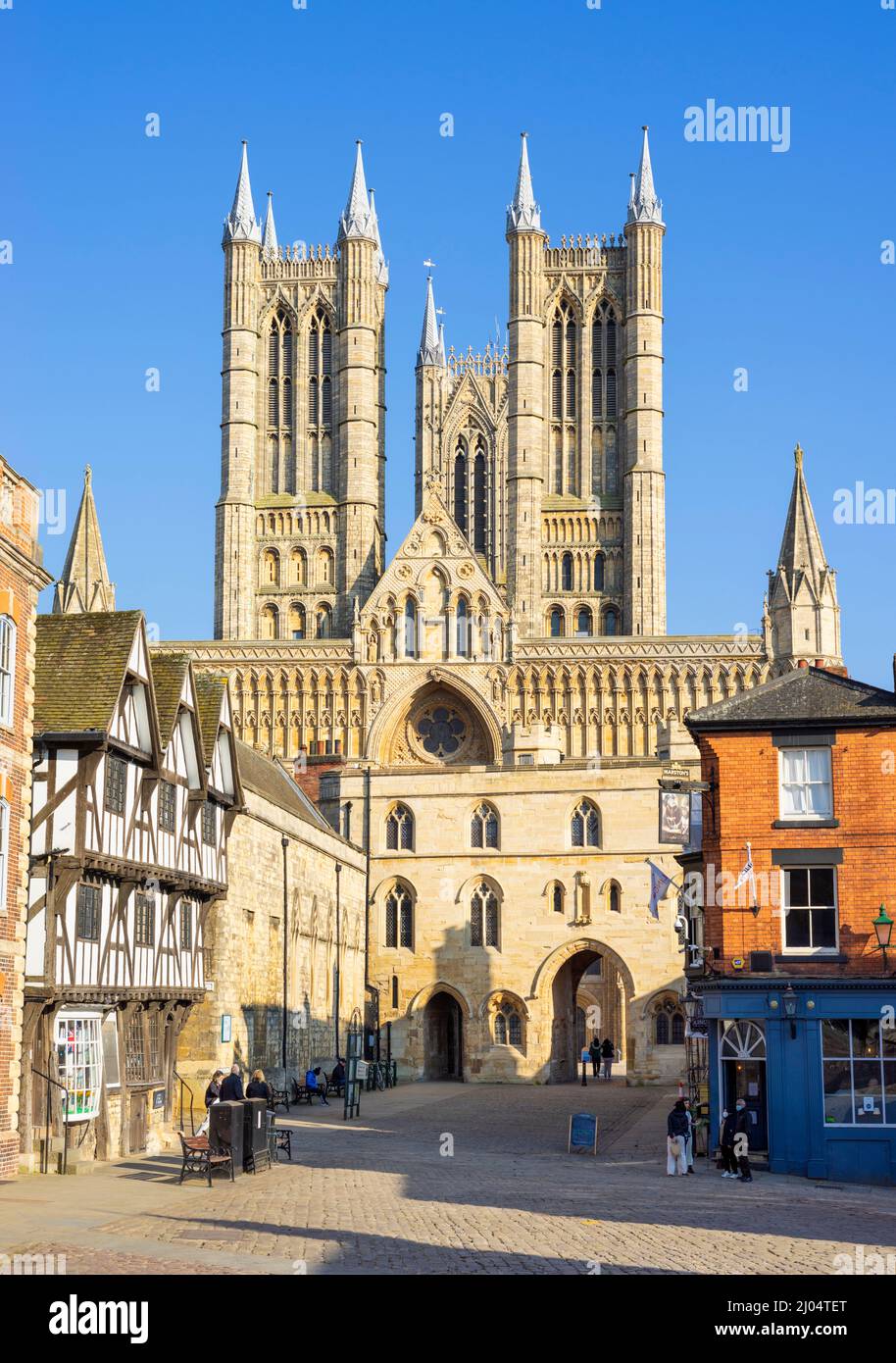 Lincoln Cathedral oder Lincoln Minster West Front Excheckr Gate Lincoln Lincolnshire England GB Europa Stockfoto