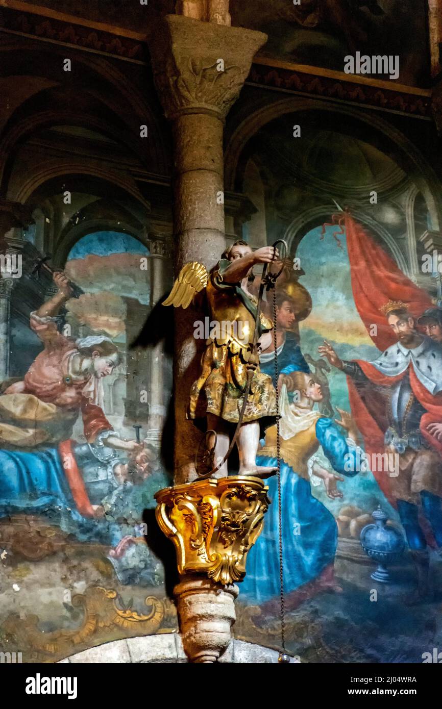 Details y retablo de la Capilla Mayor de la Catedral de Mondoñedo, Lugo, España Stockfoto