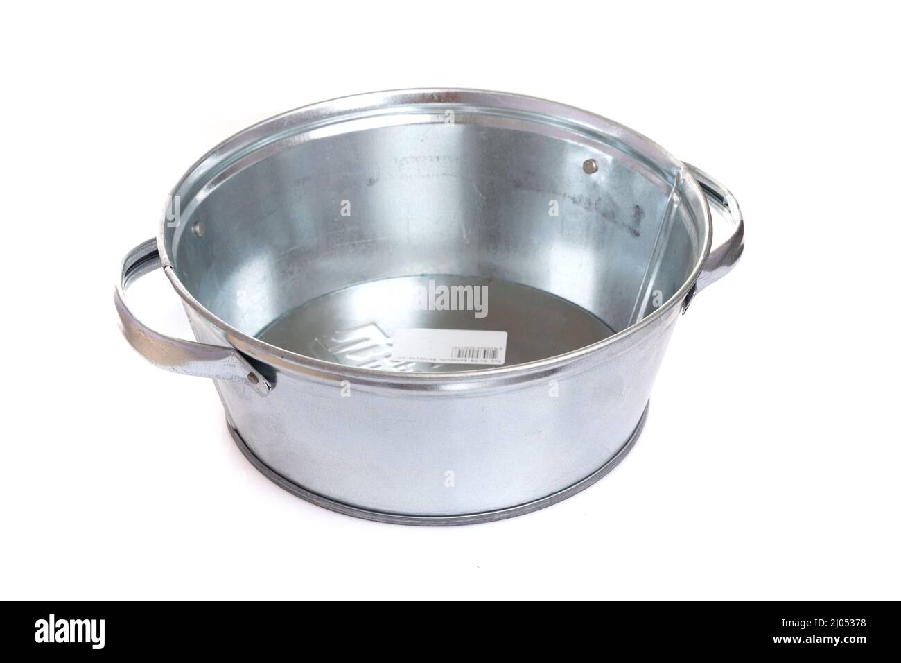 Leeres Metall-Taco aus verzinktem Stahl mit Griffen auf weißem isoliertem Hintergrund Stockfoto