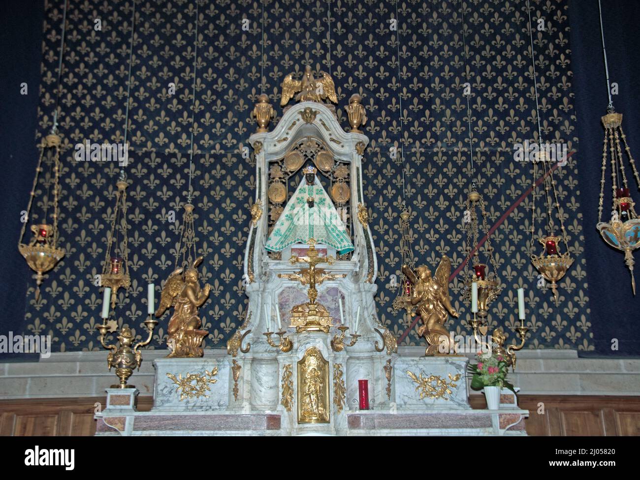 Altar, Kathedrale unserer Lieben Frau, Le Puy-en-Velay, Auvergne, Haute Loire, Frankreich. Stockfoto