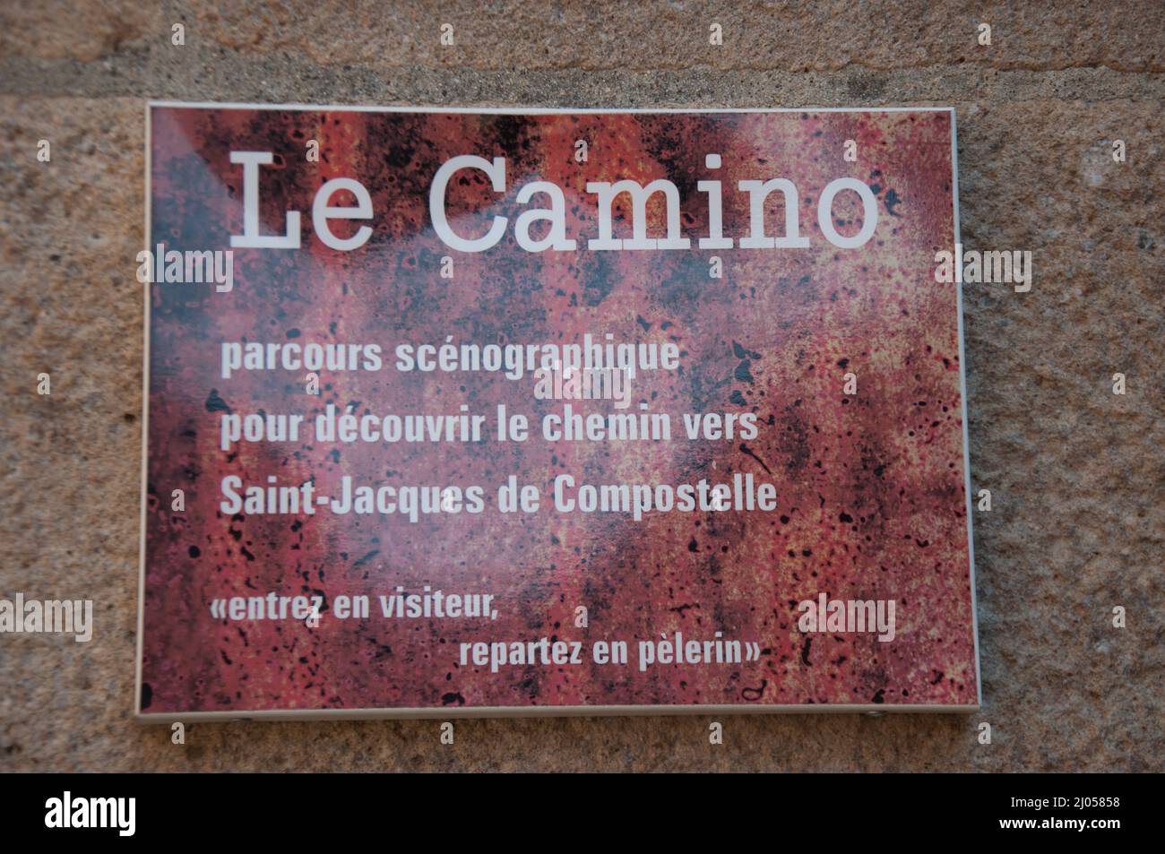 Schild für den Beginn des Pilgerwegs nach Santiago de Compostella, Le Puy-en-Velay, Auvergne, Haute Loire, Frankreich. Le Puy-en-Velay ist berühmt Stockfoto