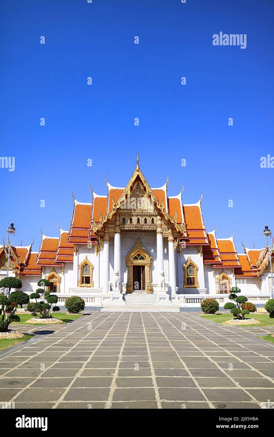 Wat Benchamabophit Dusitvanaram oder der Marmortempel, einer der bekanntesten Tempel in Bangkok, Thailand Stockfoto