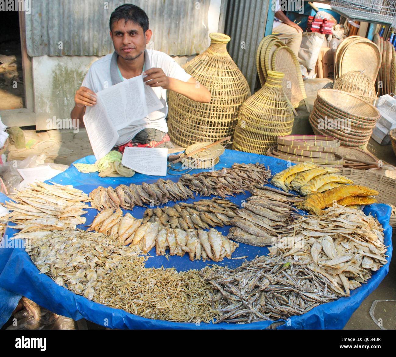 Trockenfisch der Dorfmarkt in Bangladesch Stockfoto