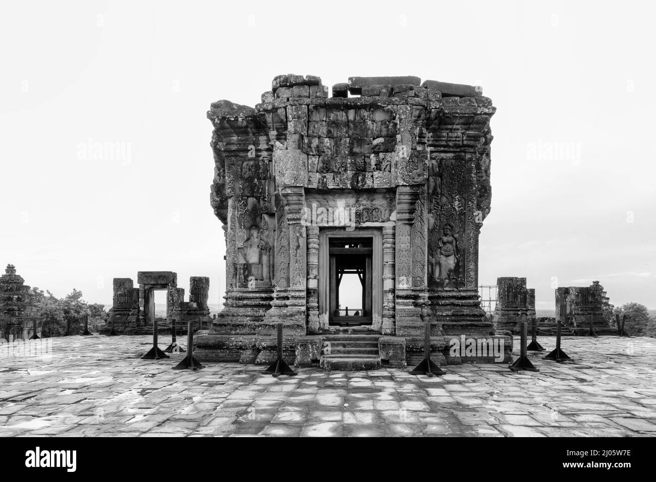 Dawn Blick auf Phnom Bakheng in der Nähe von Angkor Wat und Angkor Thom in Siem Reap, Kambodscha. Stockfoto