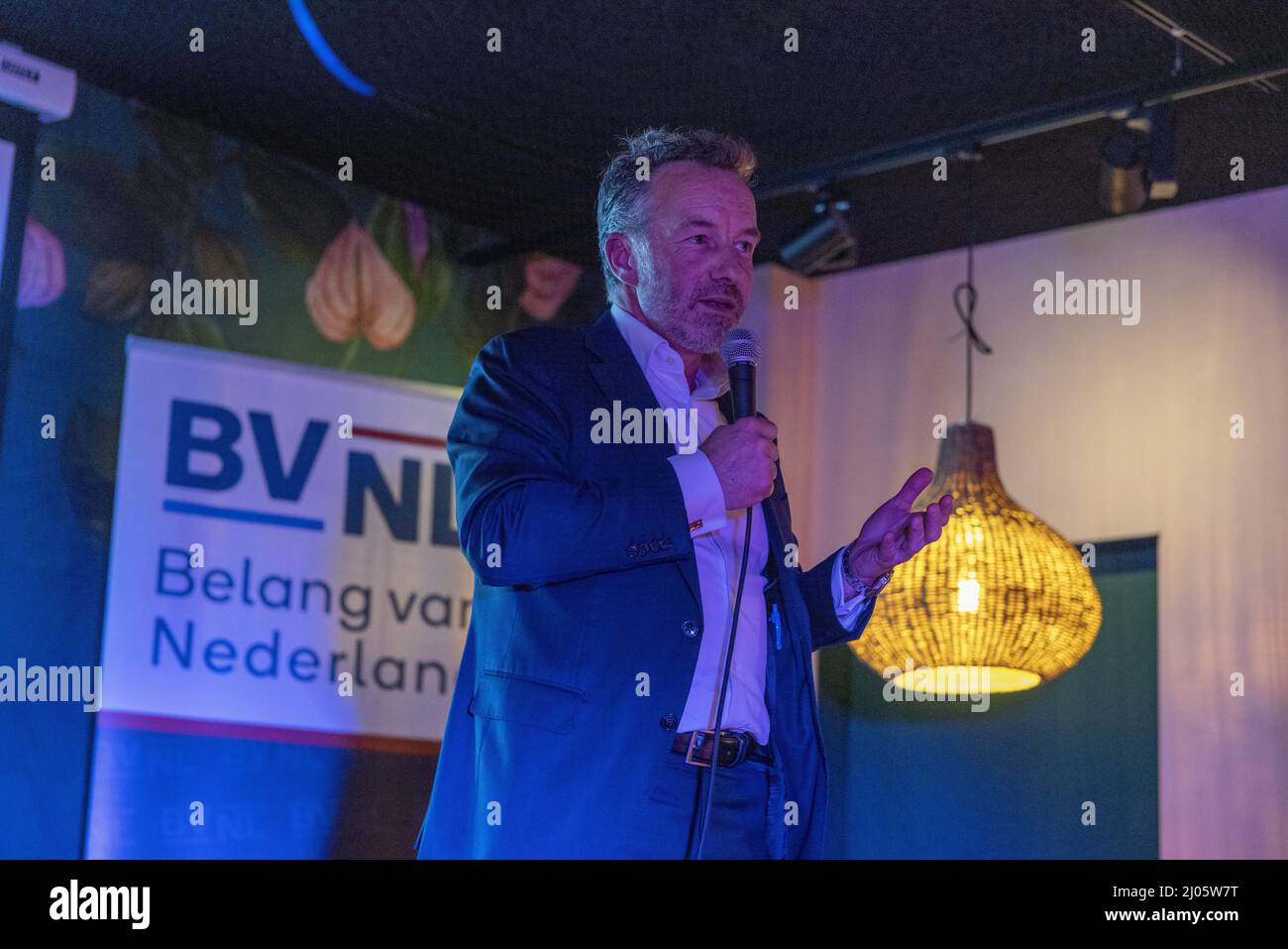 HAARLEM - Belang van Nederland-lijsttrekker Wybren van Haga reageert in the Governor op de gemeenteraadsverkiezingen. UND MICHEL VAN BERGEN Stockfoto