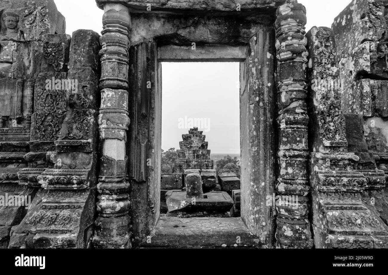 Dawn Blick auf Phnom Bakheng in der Nähe von Angkor Wat und Angkor Thom in Siem Reap, Kambodscha. Stockfoto