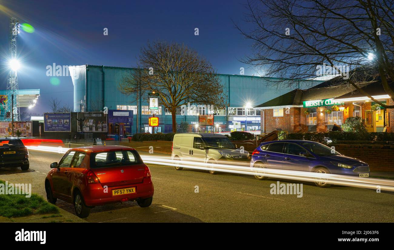 The Mersey Clipper Pub, neben dem Tranmere Rovers Football Ground, Prenton Park, Birkenhead, The Wirral. Bild aufgenommen im März 2022. Stockfoto