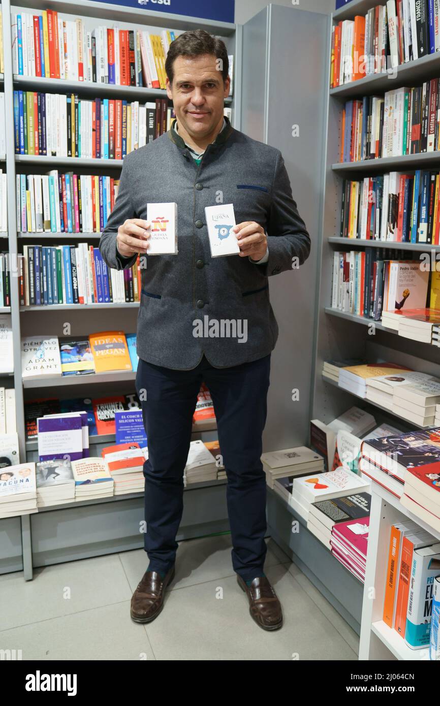 Madrid, Spanien. 16. März 2022. Luis Alfonso de Borbon bei der Präsentation des Buches "Play Spain" (Juega España) auf der TROA Librerías in Madrid. (Foto: Atilano Garcia/SOPA Images/Sipa USA) Quelle: SIPA USA/Alamy Live News Stockfoto