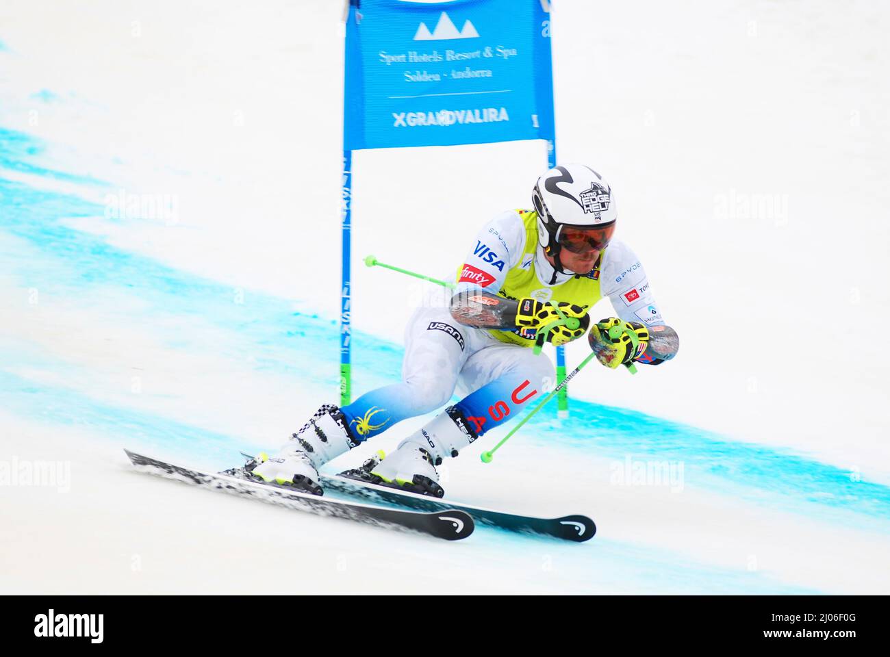 Soldeu, Andorra, Andorra. 16. März 2022. Die amerikanische Skifahrerin Bridger Giles, die beim Riesenslalom-Slalom-Lauf der Herren beim FIS-Europacup-Finale antritt. (Bild: © Brisa Palomar/Pacific Press via ZUMA Press Wire) Stockfoto