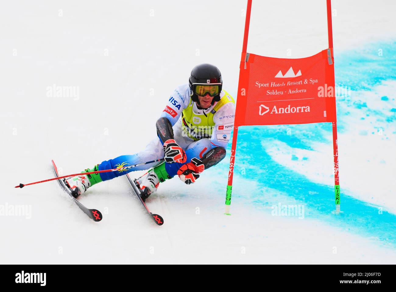 Soldeu, Andorra, Andorra. 16. März 2022. Der amerikanische Skifahrer Brian McLaughlin, der beim maskulinen Riesenslalom-Slalom-Lauf des FIS-Europacup-Finals antritt. (Bild: © Brisa Palomar/Pacific Press via ZUMA Press Wire) Stockfoto