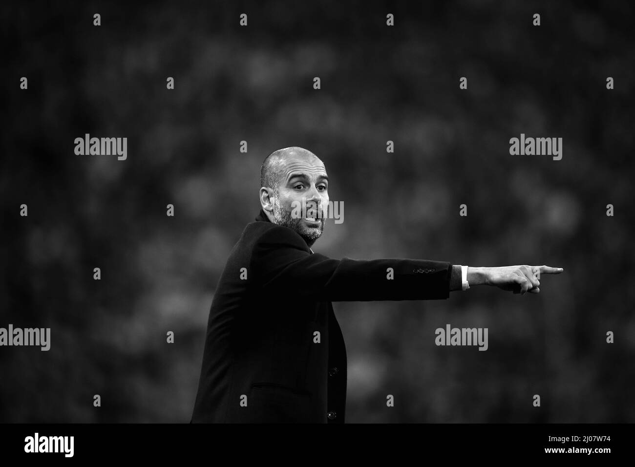 Trainer Pep Josep Guardiola FC Bayern MŸnchen München BVB Borussia Dortmund - FC Bayern MŸnchen 0:1 Fußball Bundesliga Saison 2014 / 2015 © diebilderwelt / Alamy Stock Stockfoto