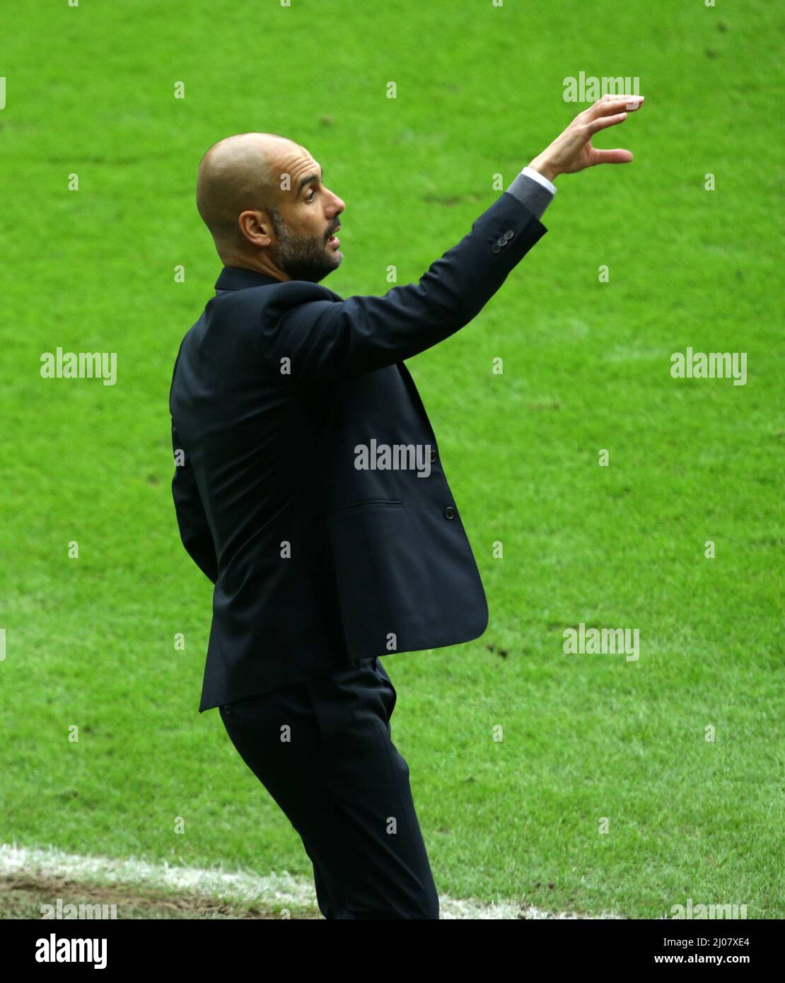 Josep Pep Guardiola , Trainer FC Bayern MŸnchen Fu§Ball 1. Bundesliga : FC Bayern MŸnchen - Hannover 96 © diebilderwelt / Alamy Stock Stockfoto