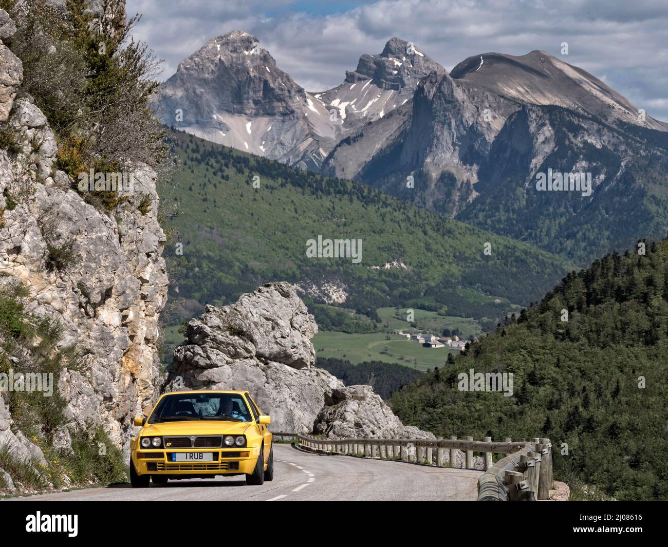 1995 Lancia Delta Integrale Evo II auf historischen Rallye-Etappen von Monte Carlo und auf der Route des Grandes Alpes France. Stockfoto